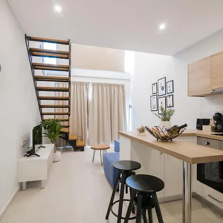 Stylish & Elegant Loft In The Center
